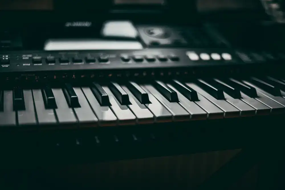 Digital Pianos and Keyboards
